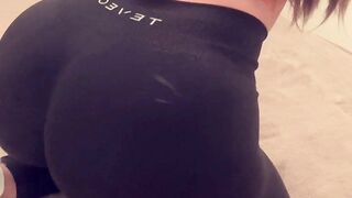 Horny brunette with big ass in Teveo leggings sends kinky videos on Snapchat after yoga workout