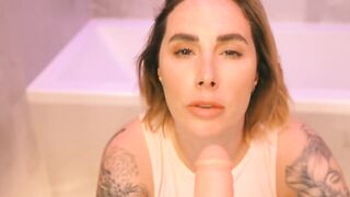 Big Ass Babe Is Not Happy with Her Husband Ad Gives You a Cheating Blowjob in the Toilet