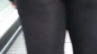 Candid Seethrough Leggings of Latina Babe in Shopping Mall best Cameltoe and Booty POV