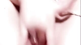 POV CREAMY WET PUSSY FINGERING SHARED ON SNAPCHAT