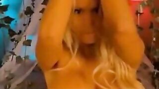 HORNY BLONDE WITH SNAPCHAT FILTERS AND GOES NAKED