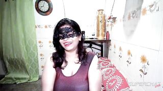 Desi Indian BBW MILF Radha Nude on Cam