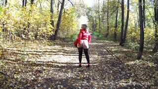 Public flashing and blowjob in autumn park