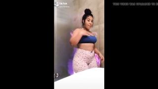 Mujeres moviendo el culazo lo mejor de Tik tok #1