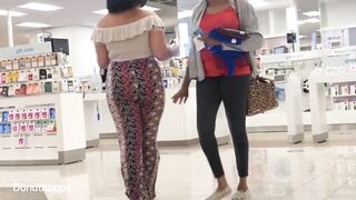 Jiggly Booty Mixed Teen in Leggings