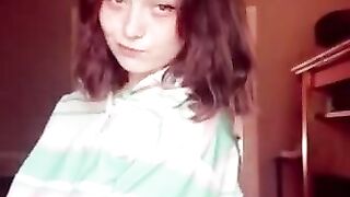 3 TikTok Nipslips downblouse oops