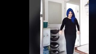 Sehvetli turbanli kadin hijab dans