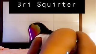 Thickkk Bitch Showing her Pretty Pussy & Butt Plug