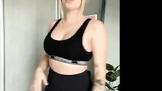 Romy (youtuber) sport bra try on haul