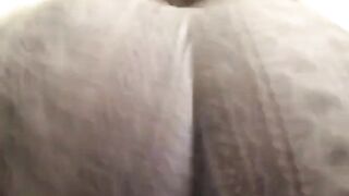 Phat white booty clapping until you nut