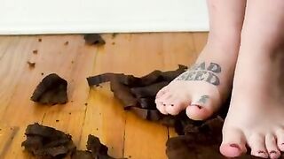 Barefoot Bread Crush - Giantess with no Mercy