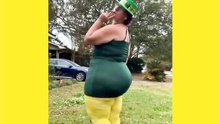 BOOTYROYALE1 MARSHMALLOW ASS v CULO BURBUJA v BBW TINKERBELL