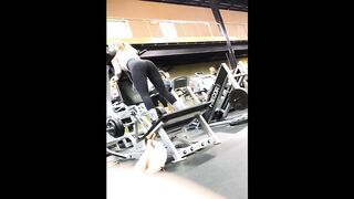 Candid fit teen blonde perfect ass training in tight black l