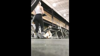 Candid fit teen blonde perfect ass training in tight black l