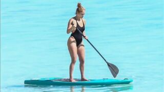 Jennifer Lopez, black thong bikini, beach