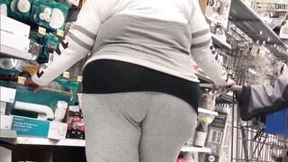 Thick ass latina in the store