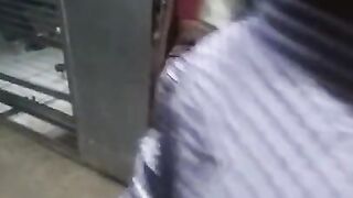 desi aunty hot gaand capture at train station dam she is hot