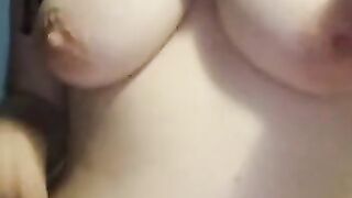 Amateur makes Teasing Video to get her Boyfriend in the Mood