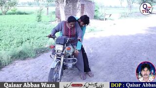 Sadaf aunty bike ride – very hot bbw aunty