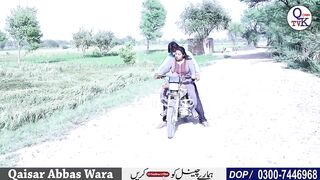 Sadaf aunty bike ride – very hot bbw aunty