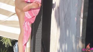 Poolside Amateur Hot Bikini Girl Twerking