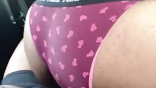 FAT GIRL SLIDING THAT GOOD FAT PUSSY ON MY DICK! TARGET PARKING LOT FUN!