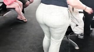 Massive PAWG MILF Candid