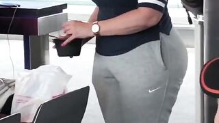 Massive PAWG MILF Candid