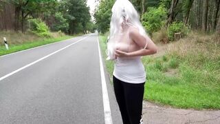 Flashing Tits in Public – Blond Girl Outdoors