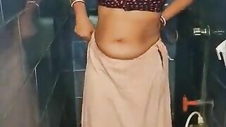 Arpita Bhabhi Showing her Boobs and Pussy