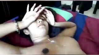 ලංකාඅක්කි කෙනෙක් රූම් ගිහින් Srilankan Girl Smoking and Tittyfuck