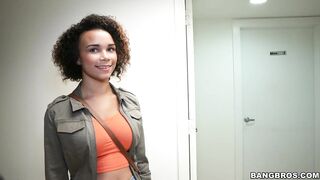 Black Girl Raven Wants To Try Out The Glory Hole (ghl14900)