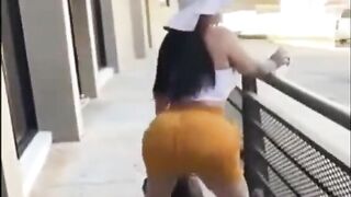 Big Juicy Asses Twerking Compilation