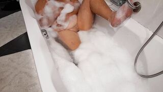 Sexy Bath time play with my tits and pussy