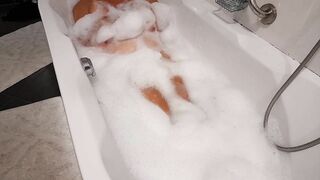 Sexy Bath time play with my tits and pussy