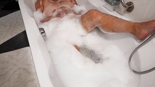 Sexy Bath time play with my tits and pussy