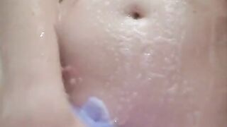 AMATEUR MILF HOT WIFE  quick shower wash and rub down PUSSY FLASH