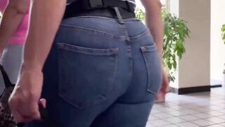 Thick Latina Milf Booty Candid