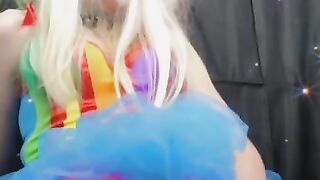 Clown Girl Cums on Big Dildo