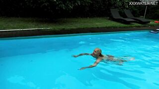 Yet Emily Ross astonishes again underwater