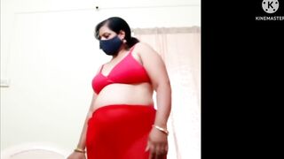 Desi Indian aunty nude video show