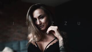 MICHAELA ISIZZU SOLO VIDEO