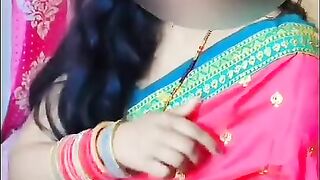 Red Saree Indian desi housewife ki Sexy Saree Utar diya fir chudai chalu kar Diya