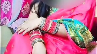 Red Saree Indian desi housewife ki Sexy Saree Utar diya fir chudai chalu kar Diya