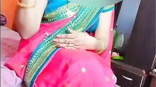 Red Saree Indian desi housewife ki Sexy Saree Utar diya fir chudai chalu kar Diya