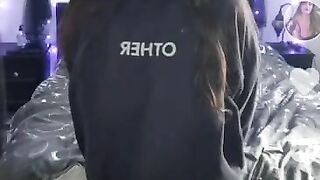 TikTok Girl Shows You What's Under Her Sweater