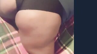 Nerdy Puerto Rican bbw booty has a mind of it's own ... super shake