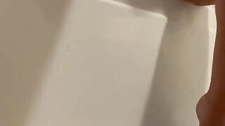 Rubbing my pussy and clit on my bathtub just to cum