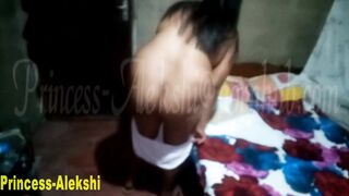 SRI LANKAN SCHOOL BLOWJOB ඉස්කෝලේ යන පොඩි කෙල්ල අයියගේ පොල්ල උරනවා