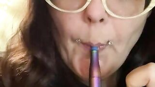 pawg stoner nerd smokes concentrate pen